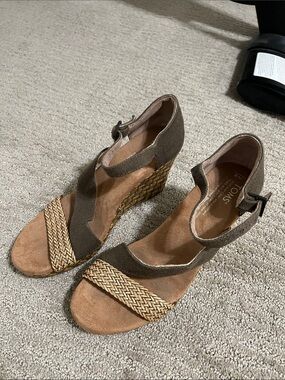 TOMS Tan and Olive Braided-Strap Wedge Sandals